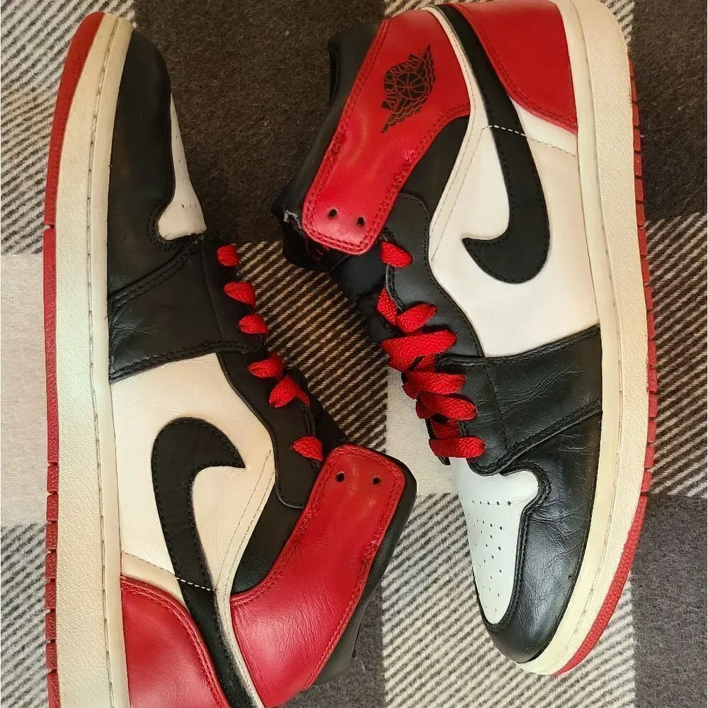 Jordan 1 Old Love